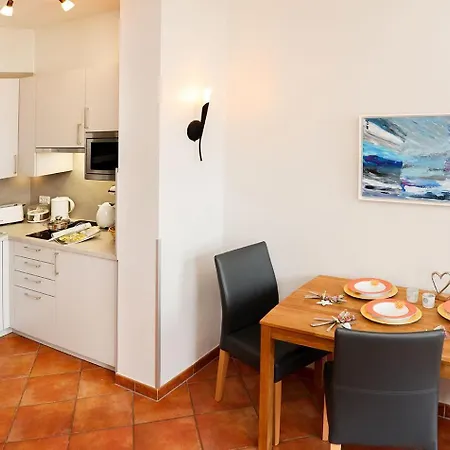 Miramare - 23-19 Apartment